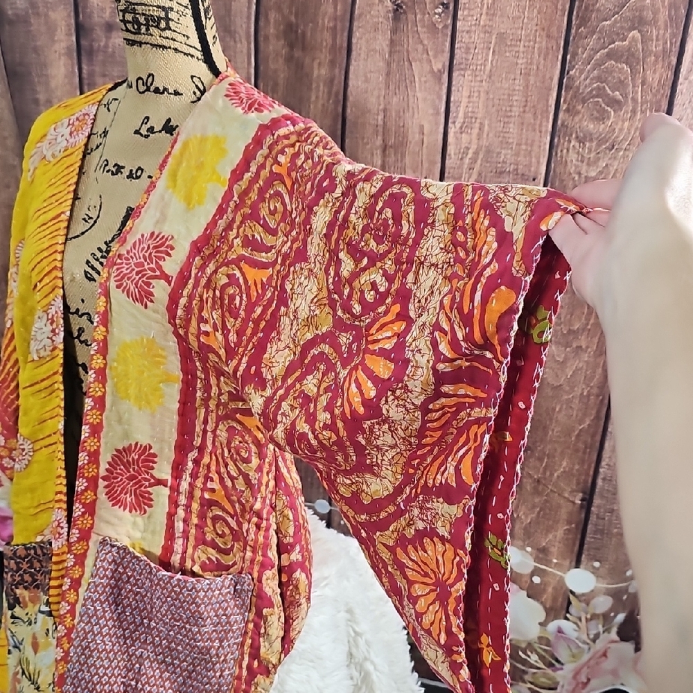 NWOT Vibrant Red and Yellow Floral Kantha Kimono Sm-xl - Picture 4 of 7
